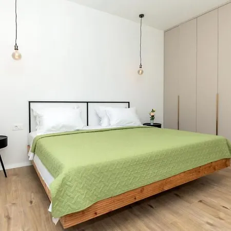 Forest Idyll By Guide فيلة *