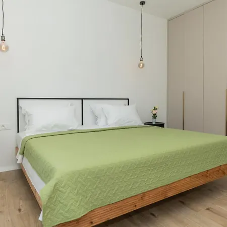 Forest Idyll By Guide فيلة *