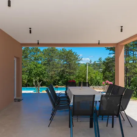 فيلة Forest Idyll By Guide Krivodol