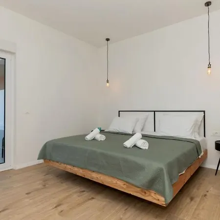 Villa Forest Idyll By Guide *