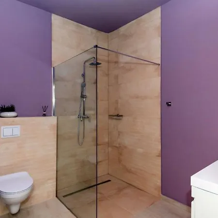 Forest Idyll By Guide Villa *