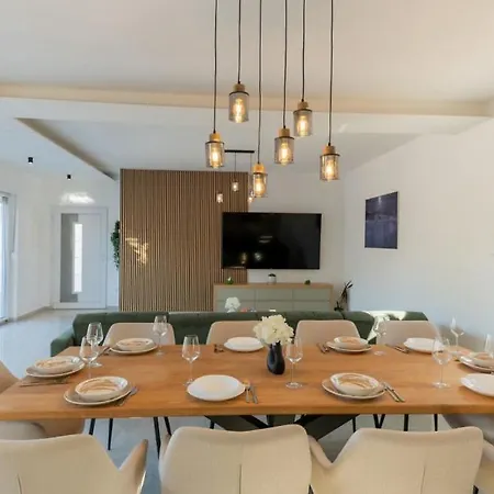 Forest Idyll By Guide * Krivodol